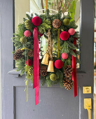 A Berry Hearthy Holiday Wreath